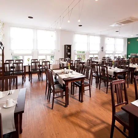 Otel Achat Heidelberg 3*