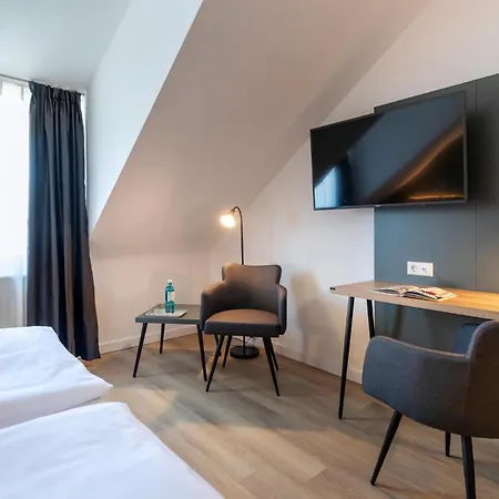 Hotel Achat Heidelberg 4*